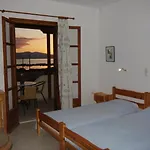 Pirgos Naxos 알리코비치