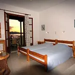 아파트 Pirgos Naxos