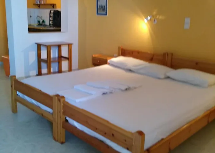 Pirgos Naxos Apartamento Aliko Beach